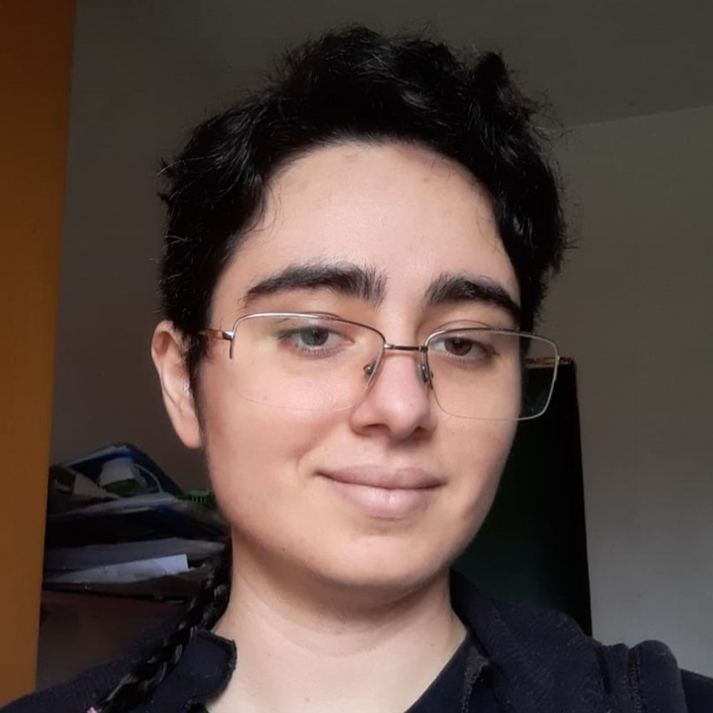 Ana.txt escreve, edita, assobia e chupa cana