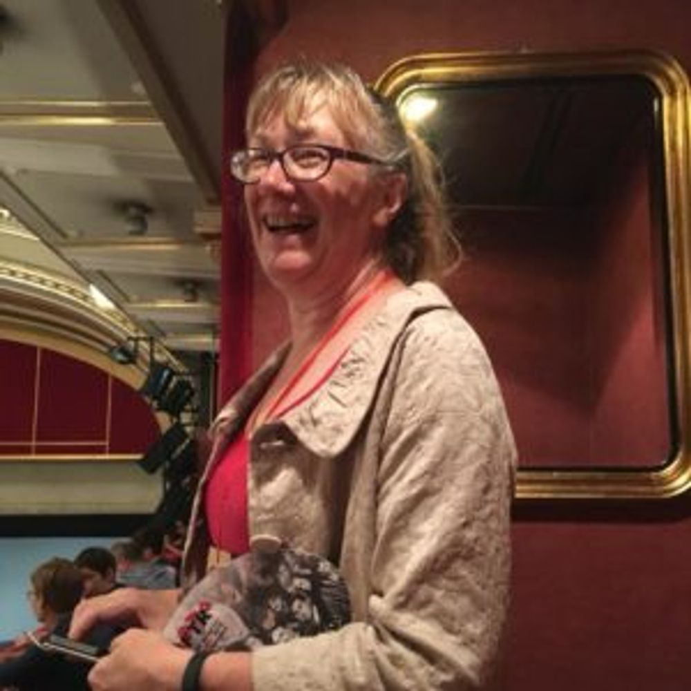 Dr Kate Newey