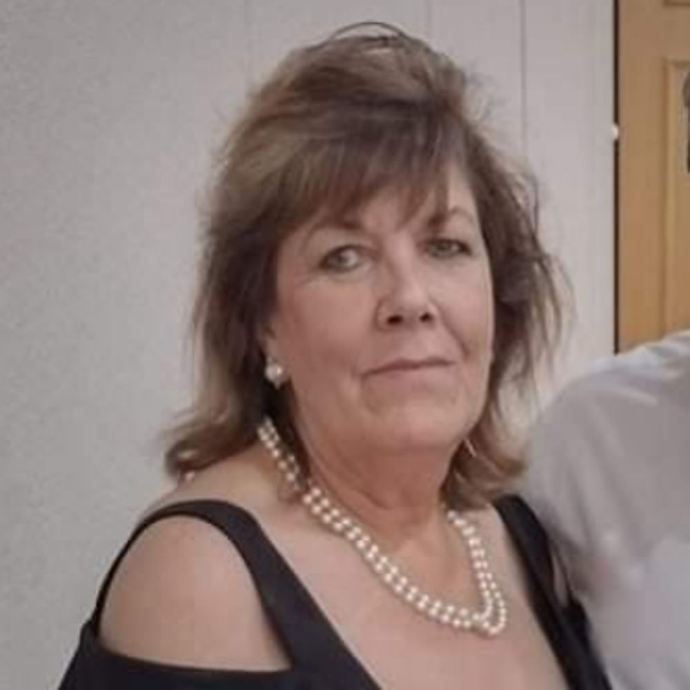 Deb Macek