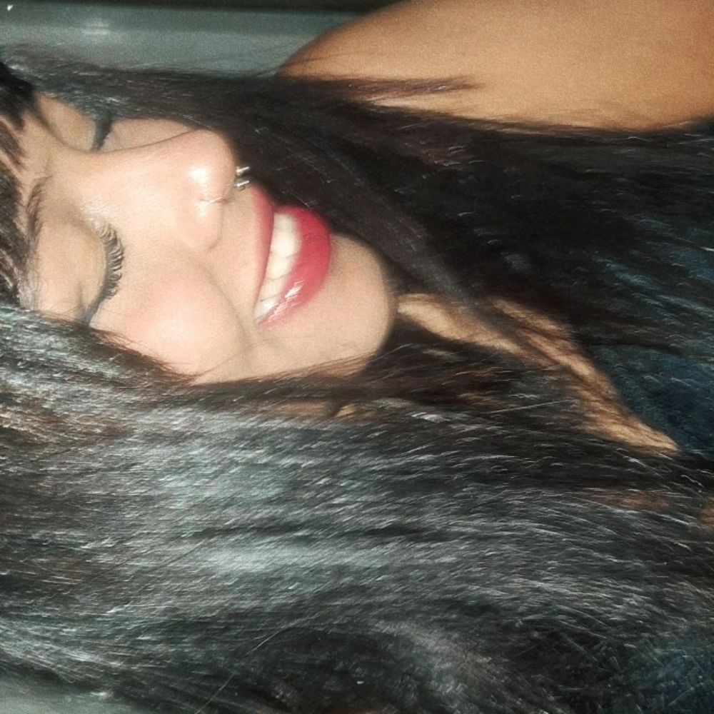 sarah. ★
