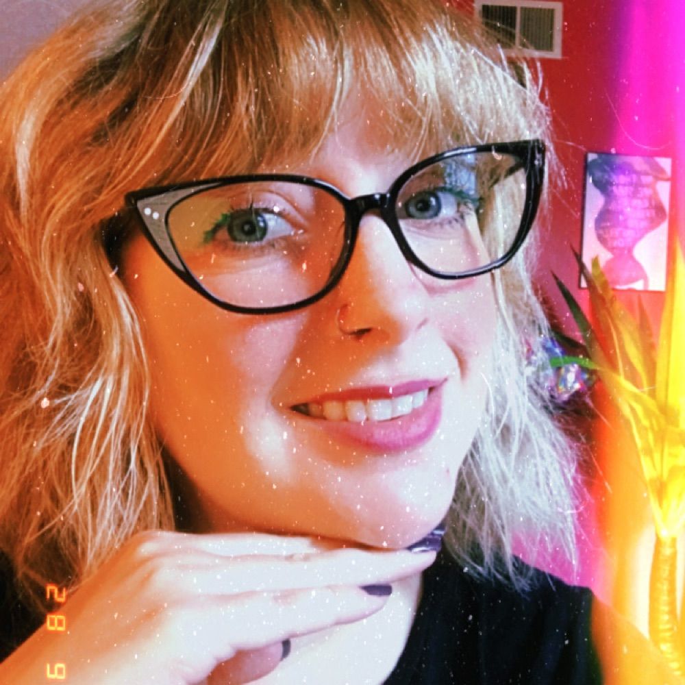 ashley holstrom (she/her)