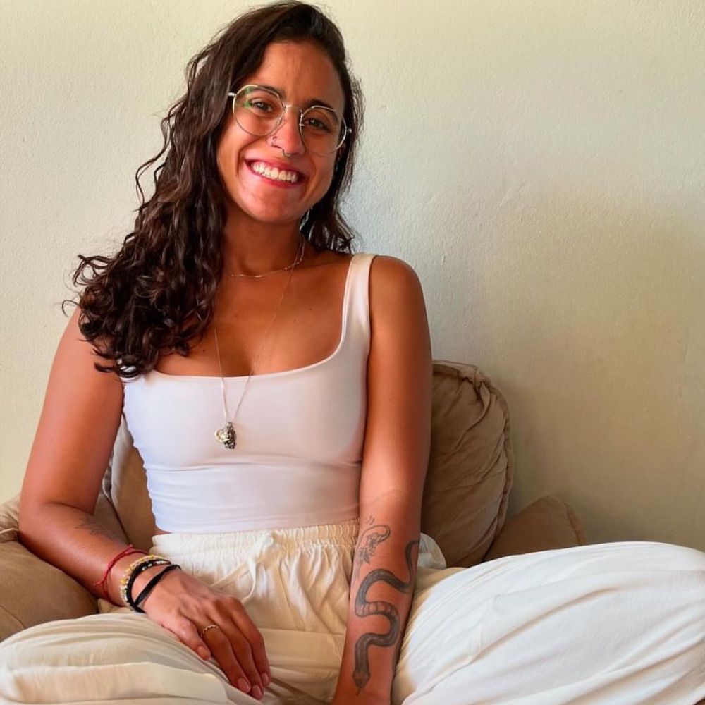 Íris Ribeiro - Psicóloga Não Mono Lgbtqiapn+