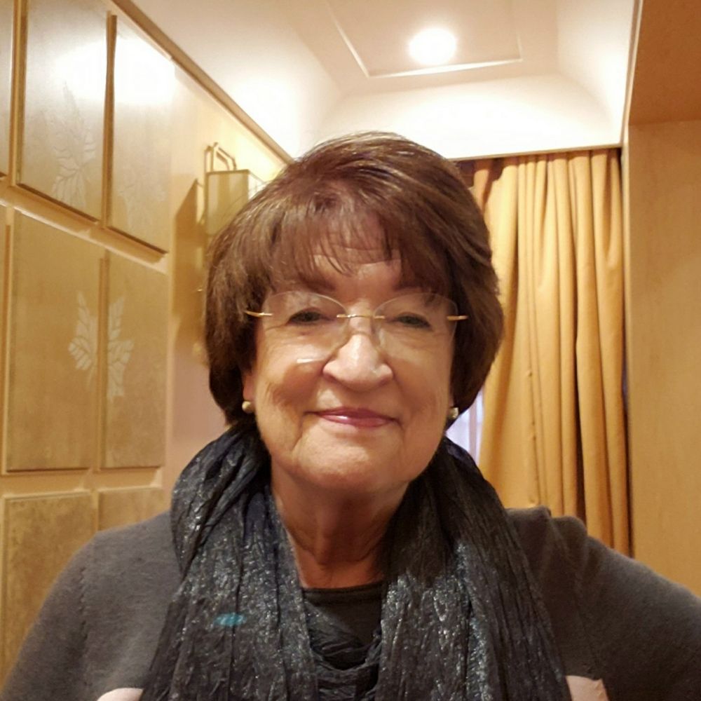 Bobbi Macy