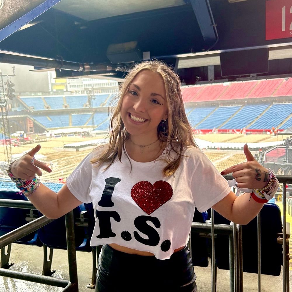 ally 💓 misses the eras tour😭