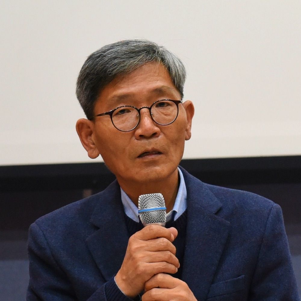 김주완