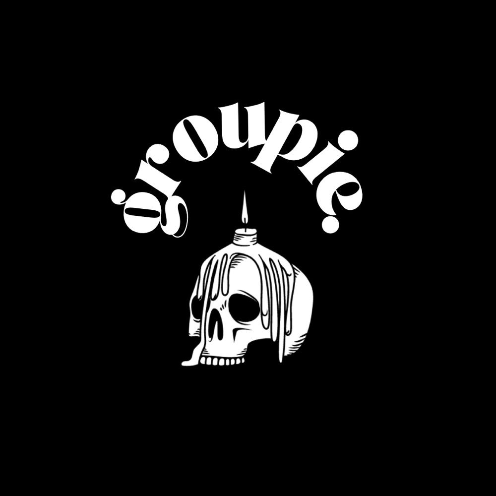 groupie candles & tarot