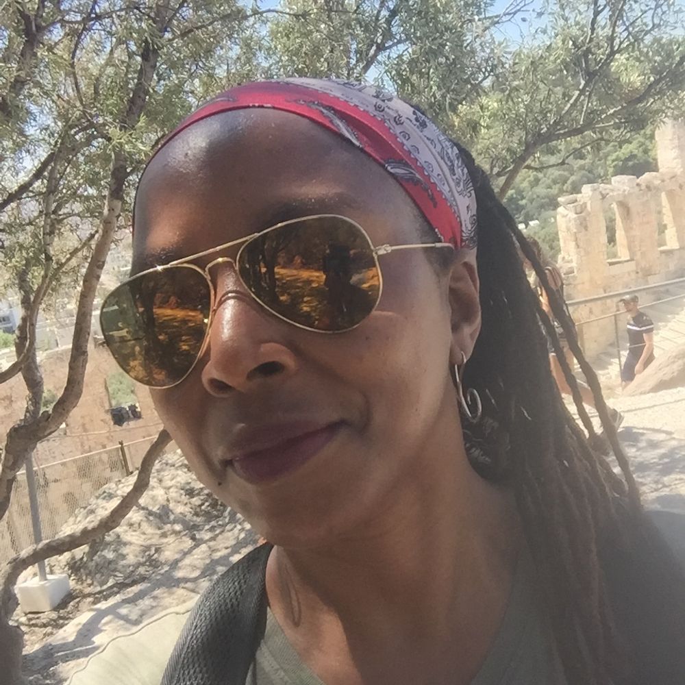 Dr Esmorie Miller