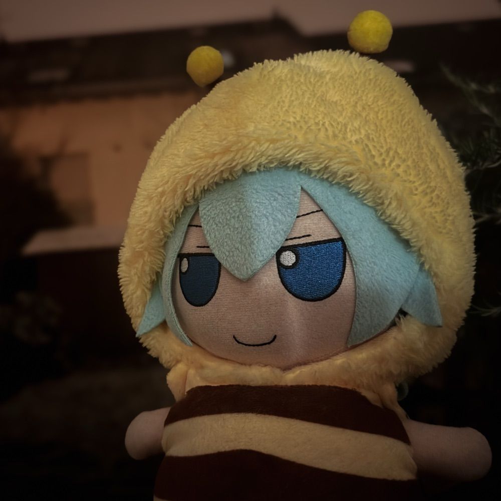 Bee Cirno