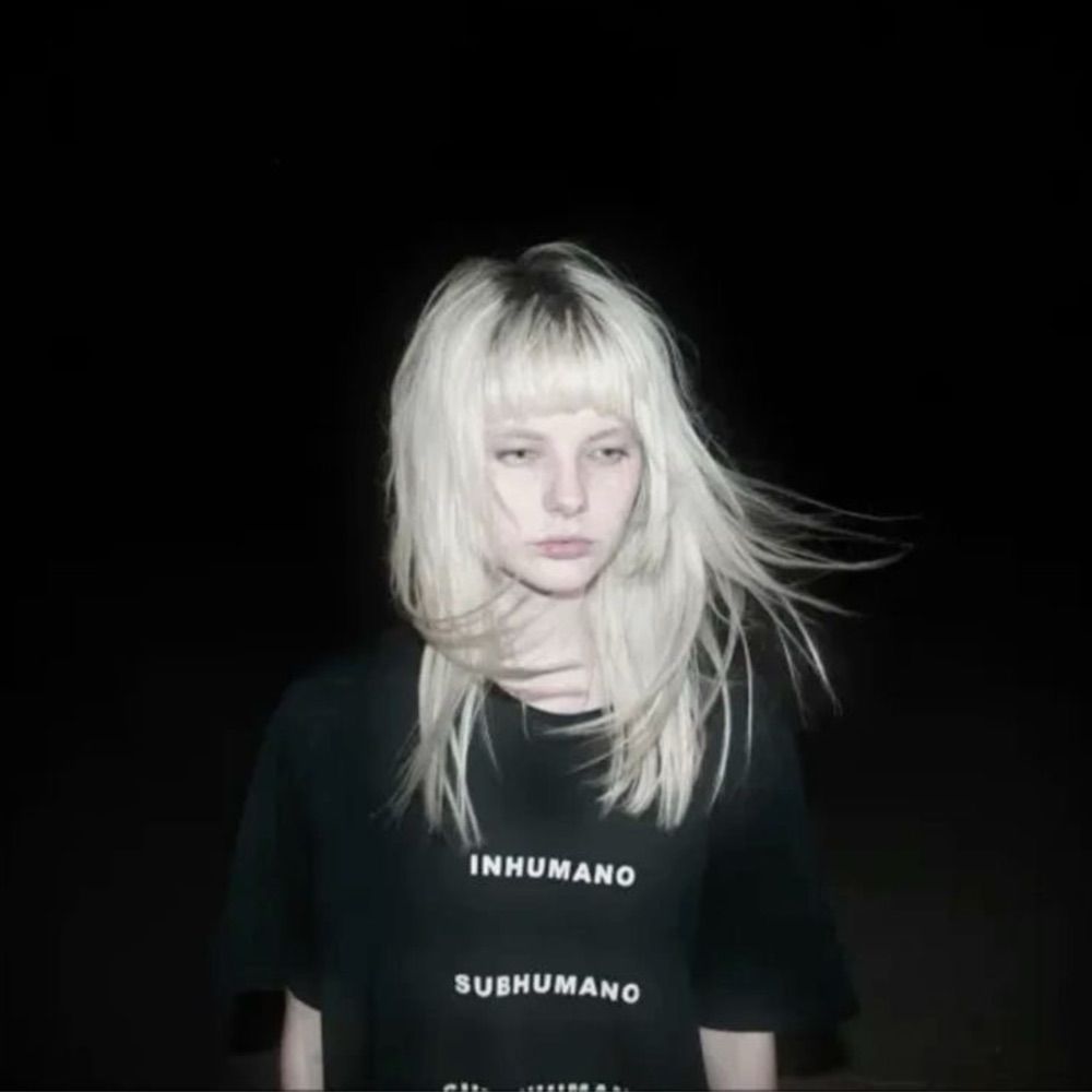 ︎︎[▻::◅]
