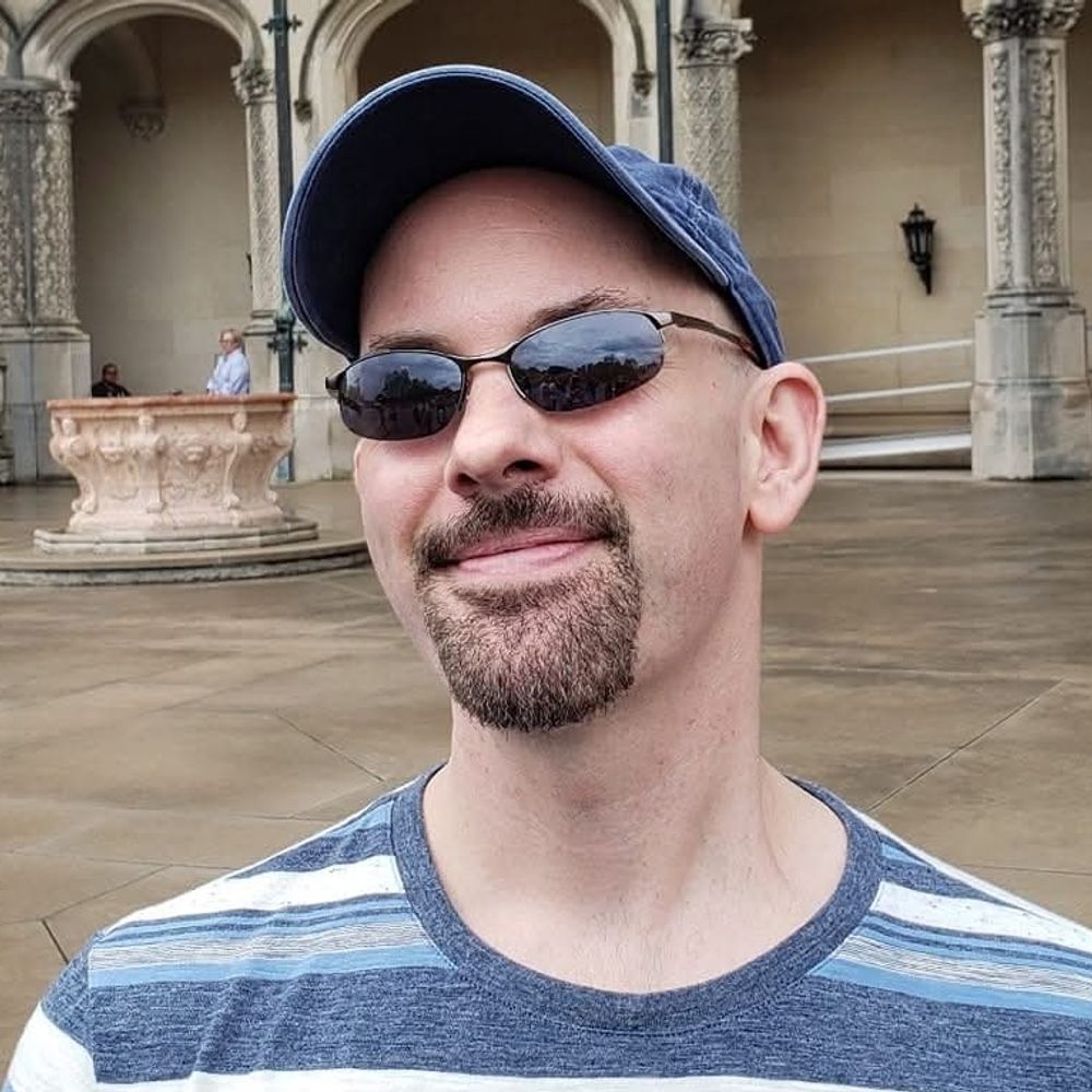 J. R. Thomas - MM Romance writer and gay nerd