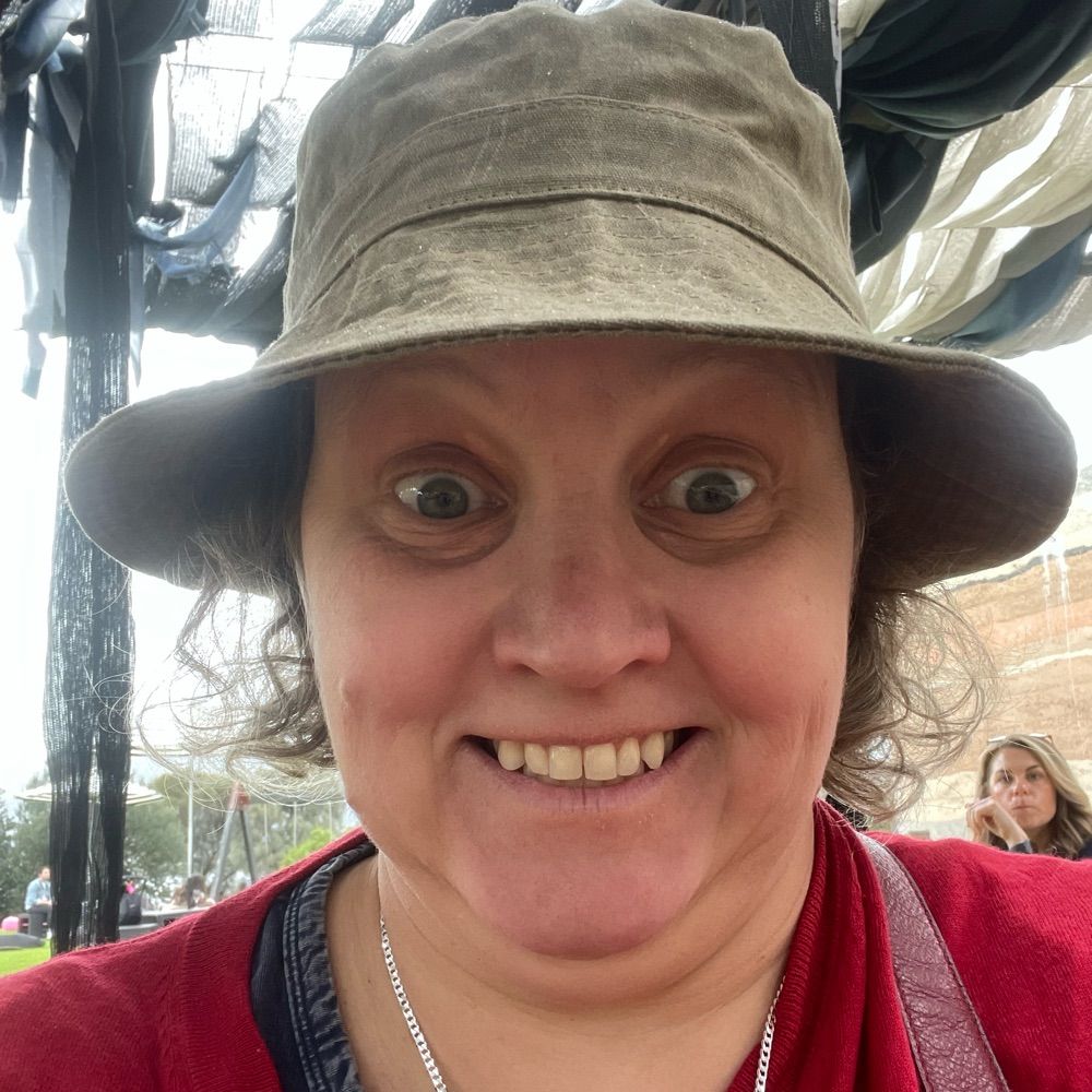 Dr Cris Cuthbertson (DrCris)