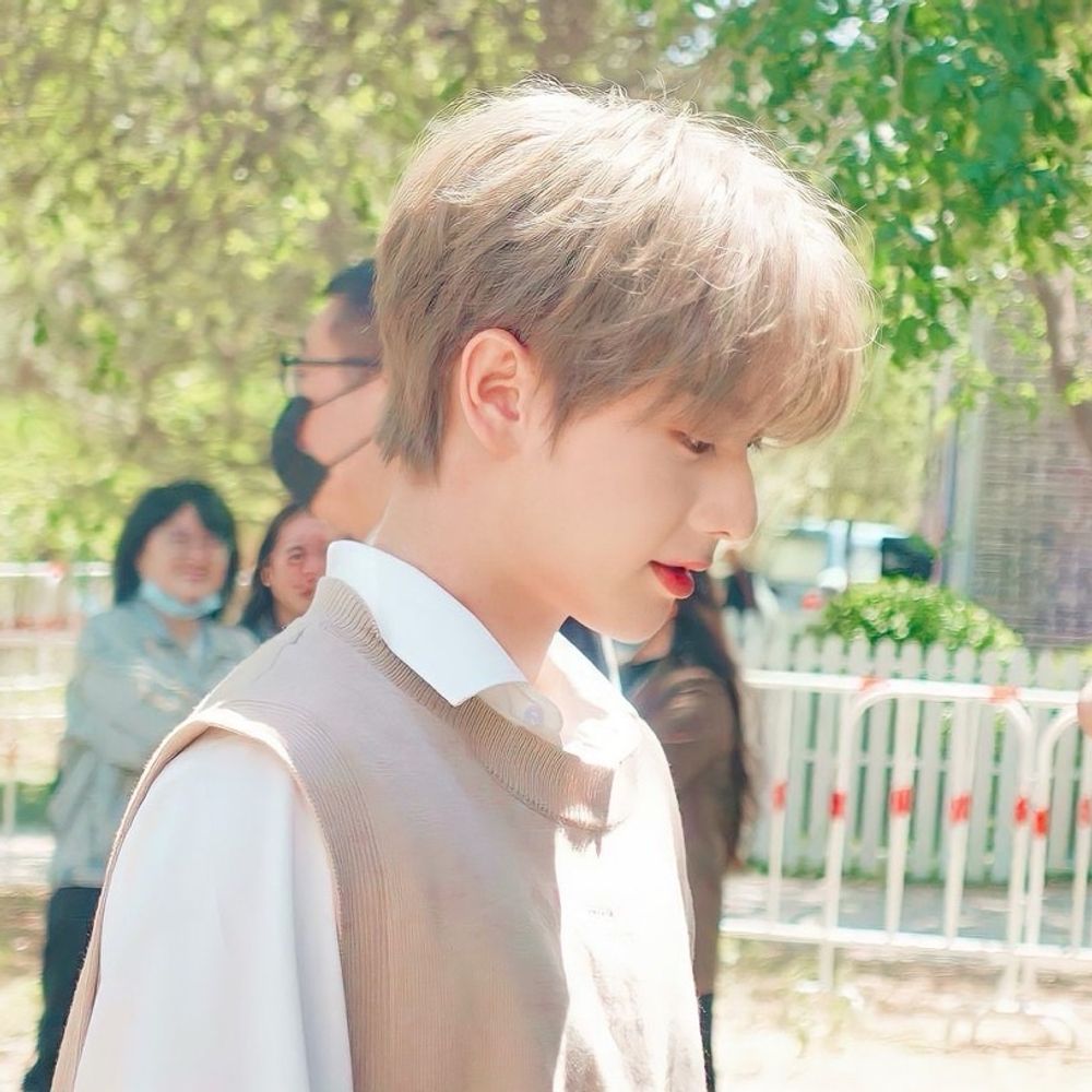 นอวอมัมหมีจิ่วเจ้บจ๋อง