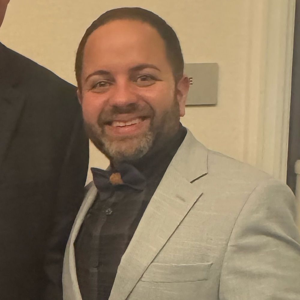 César Hernández-Arroyo, MD, FASDIN, FASN 🇵🇷