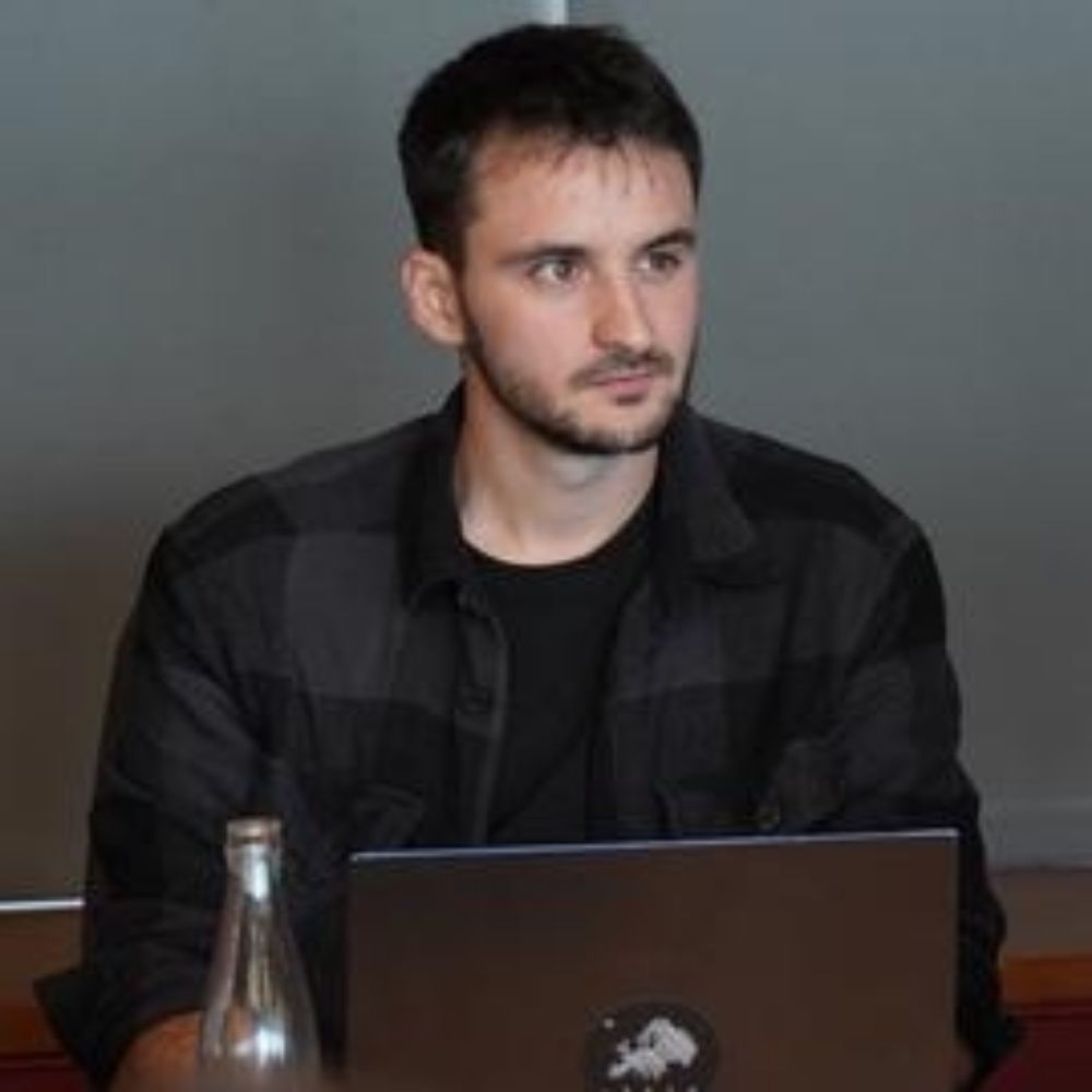 Adrian Arnaiz