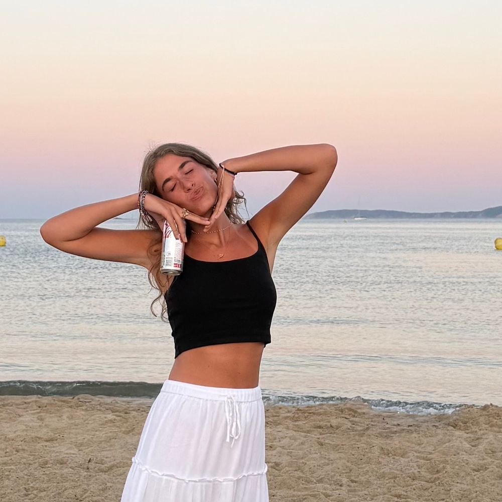 clara 𝜗𝜚