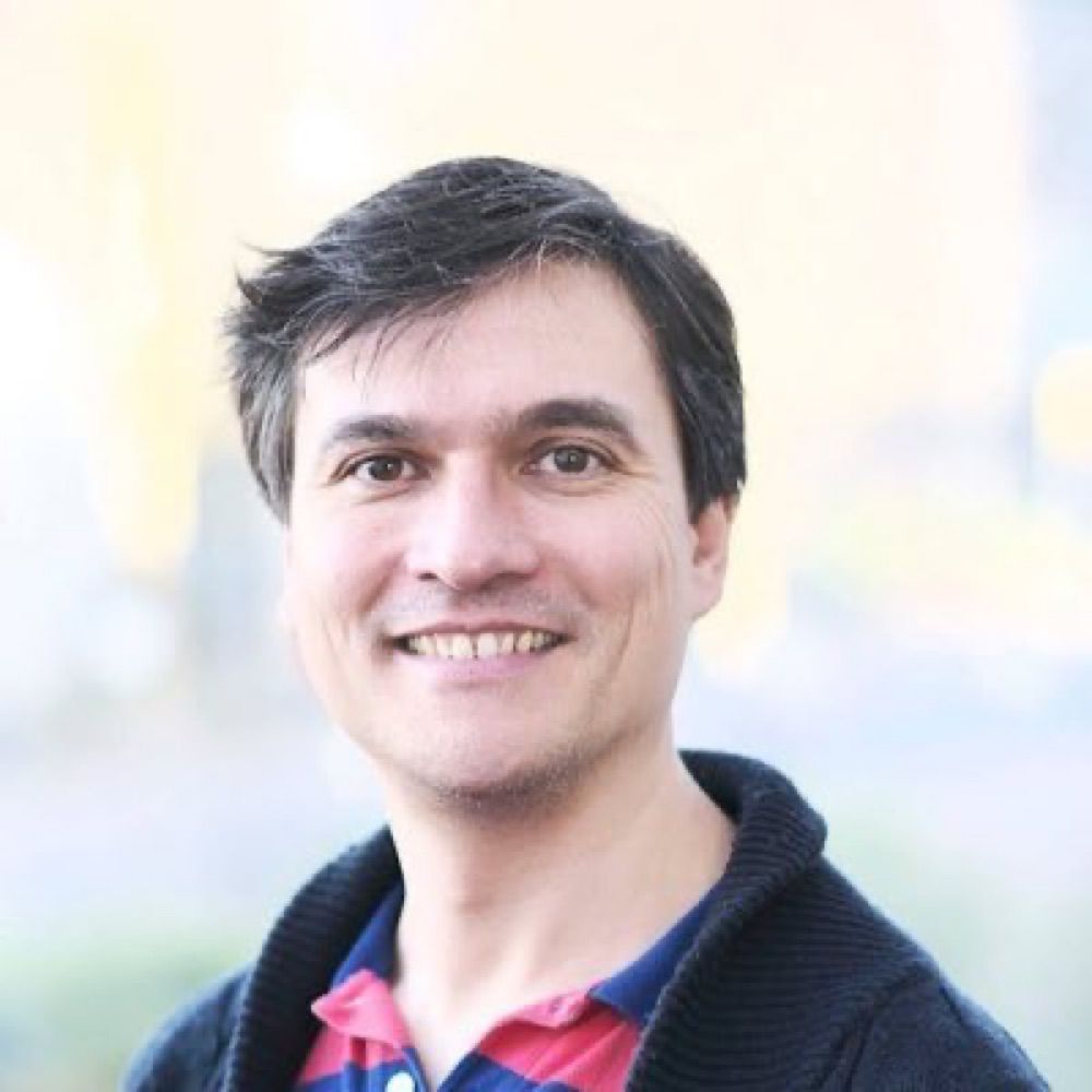 Oscar M Rueda