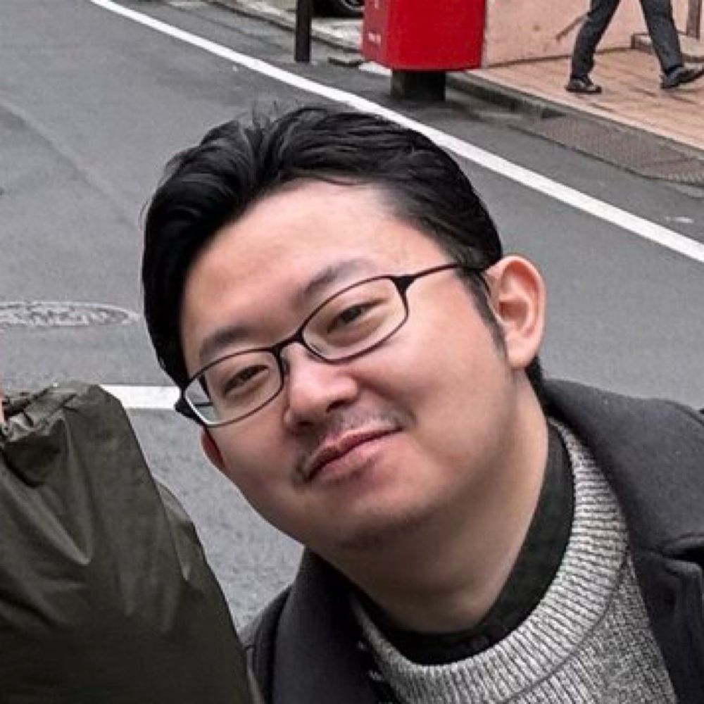 とむ