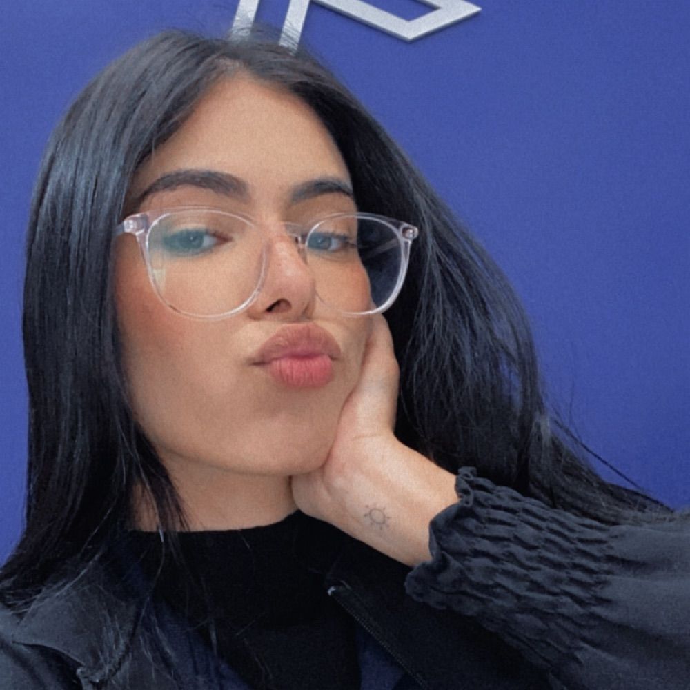 Thaís