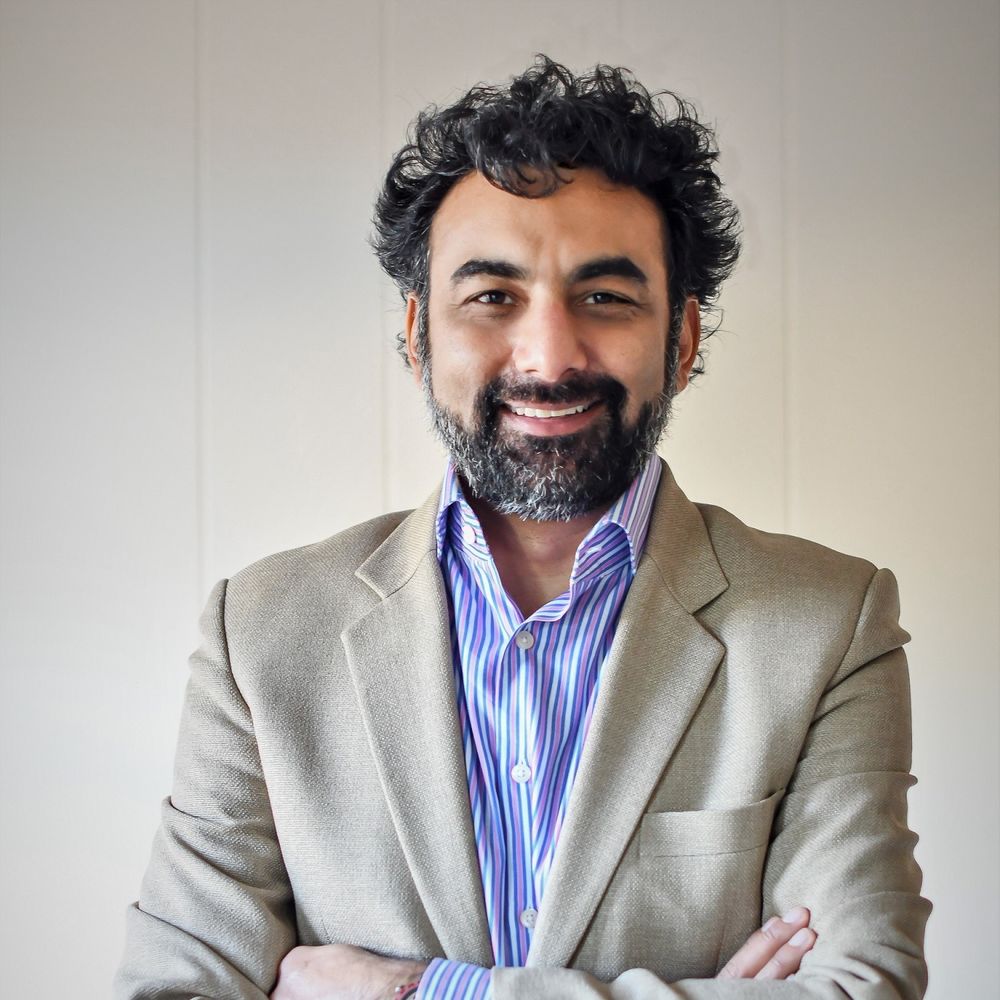 Dr. Vivek Narayan