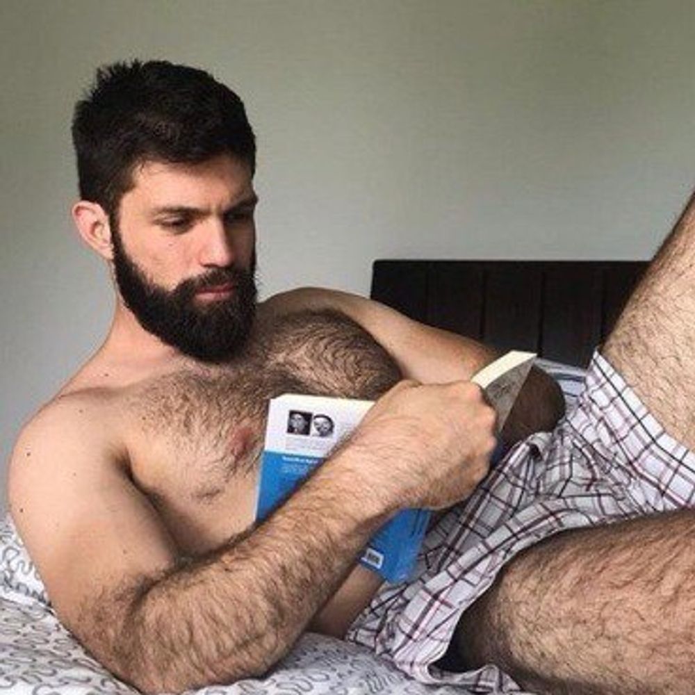 We ❤️ Hairy Men