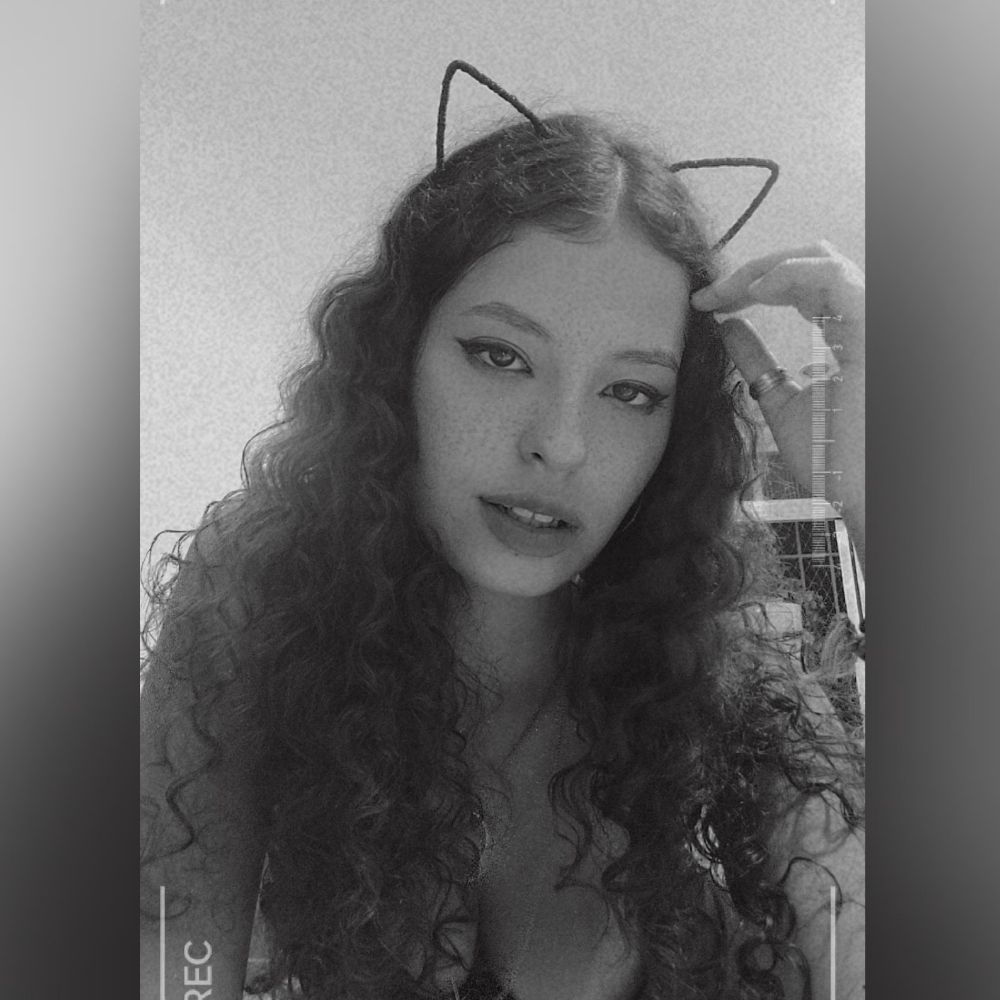 B.M.🌙