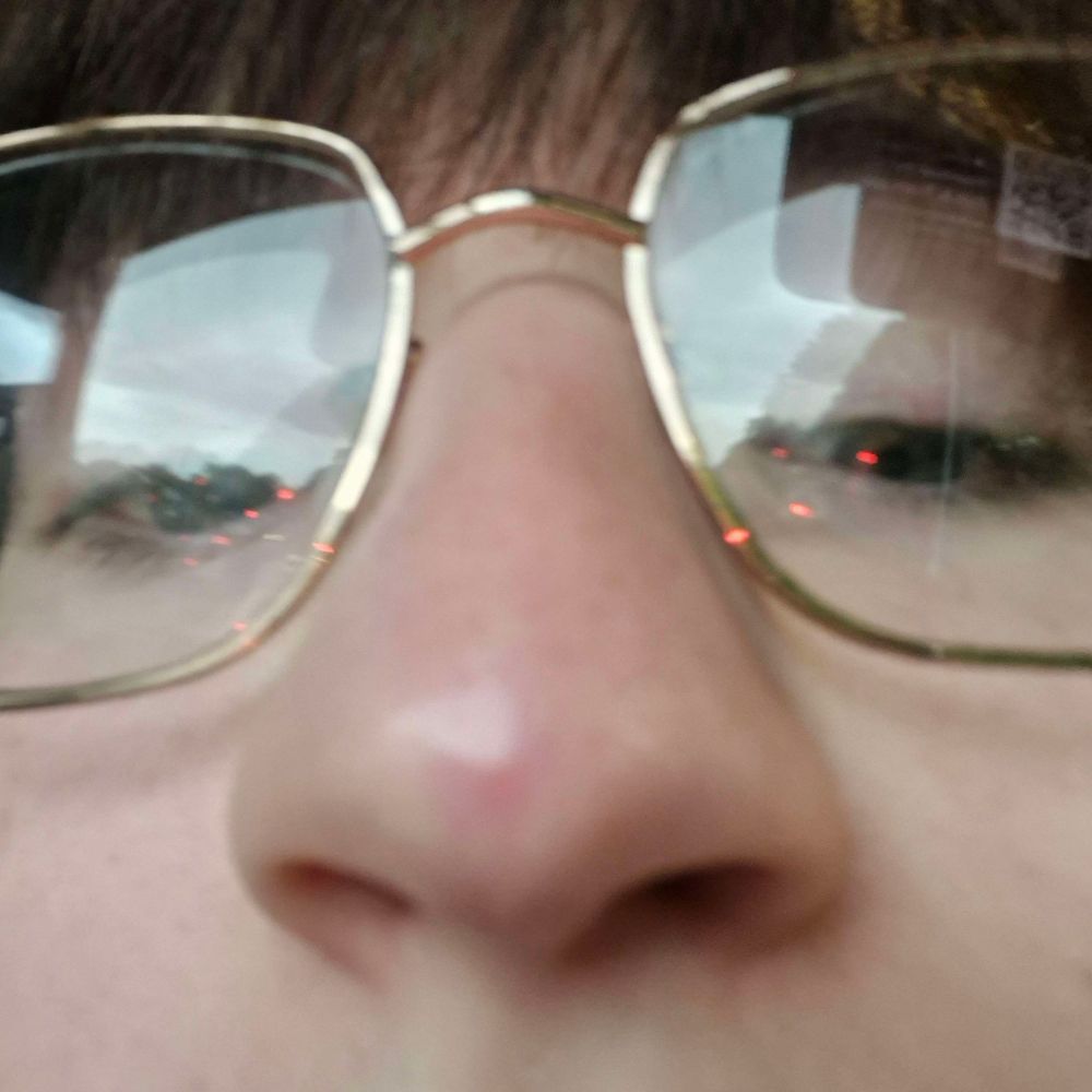       ‎