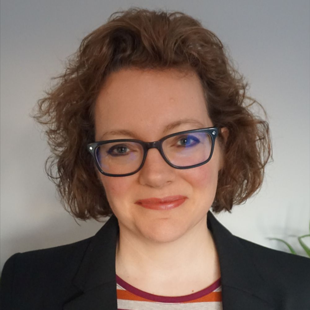 Dr Sarah Combes