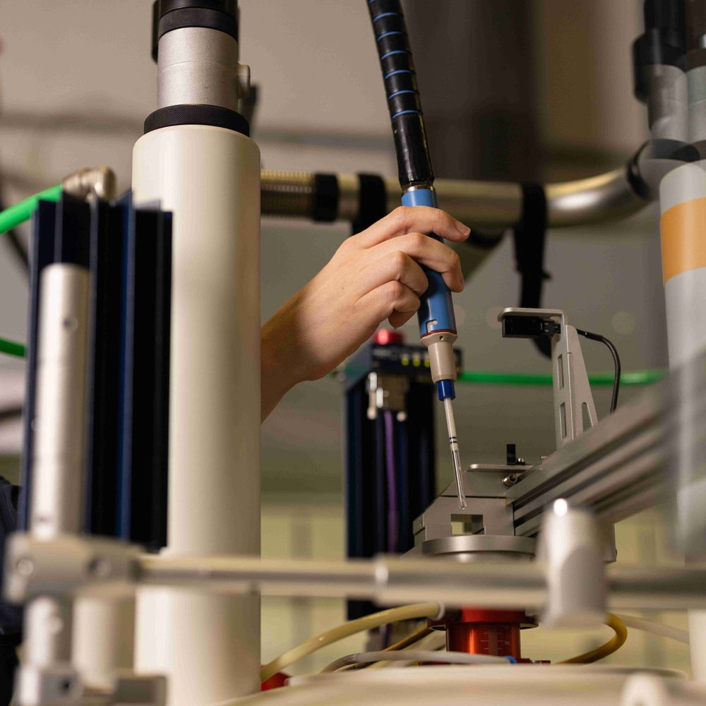The Dynamic Reaction Monitoring (DReaM) Facility