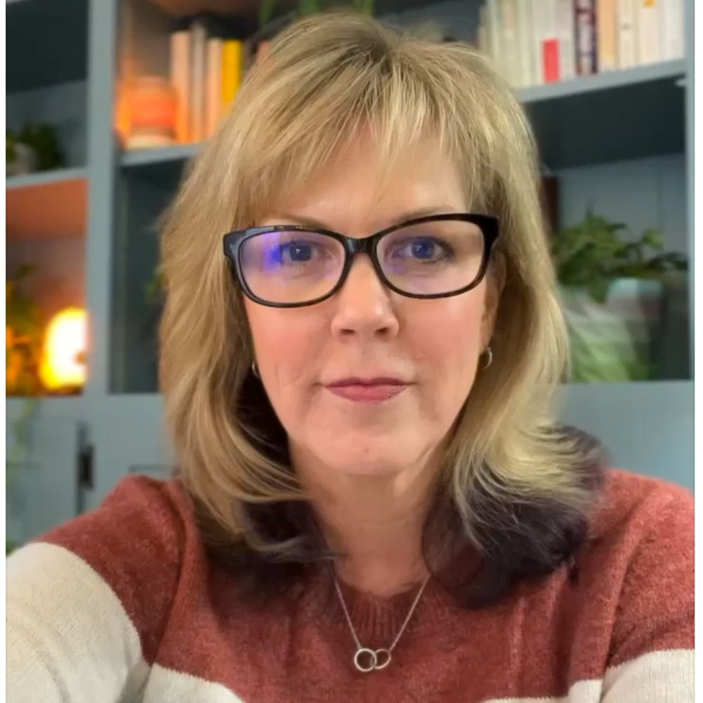 Dr. Traci Lowenthal (she/her)