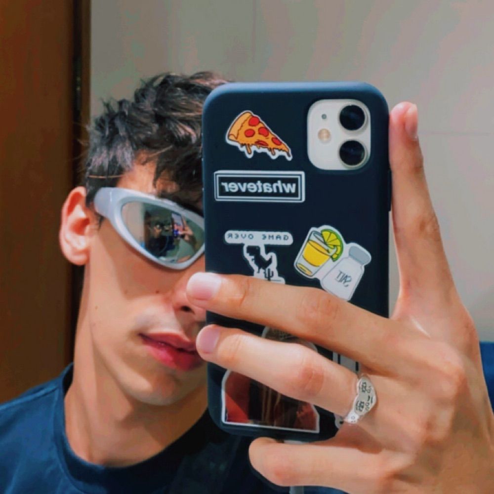 ɹǝʎǝq