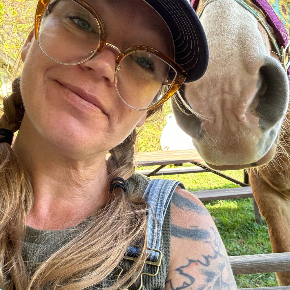 Trisha Loomis