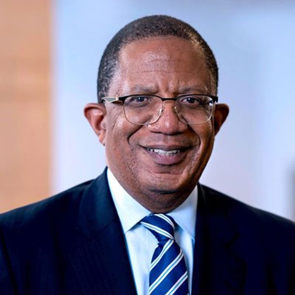 Dr. Selwyn Vickers
