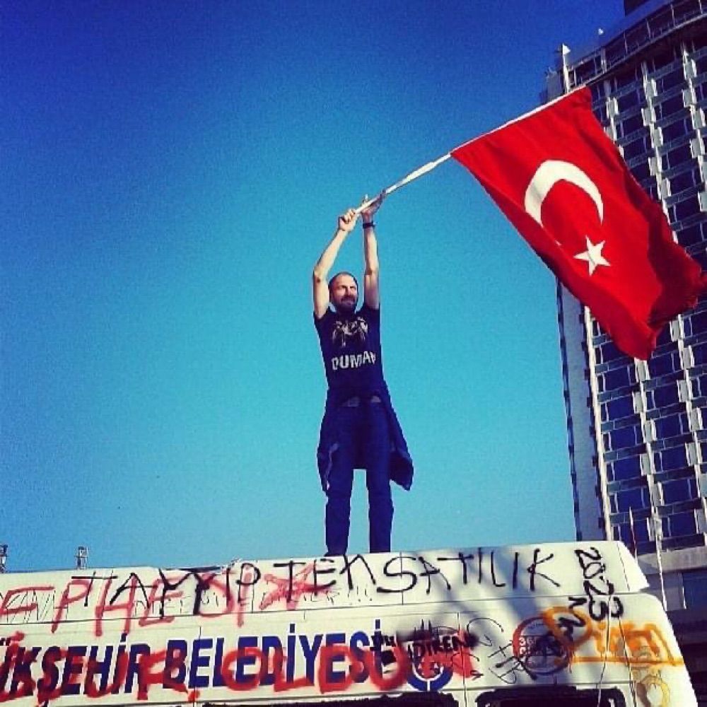 Burhan Özçelik