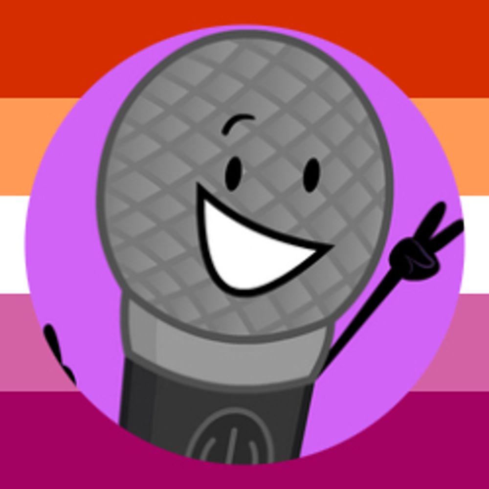 strawbie / lunar (she/they)