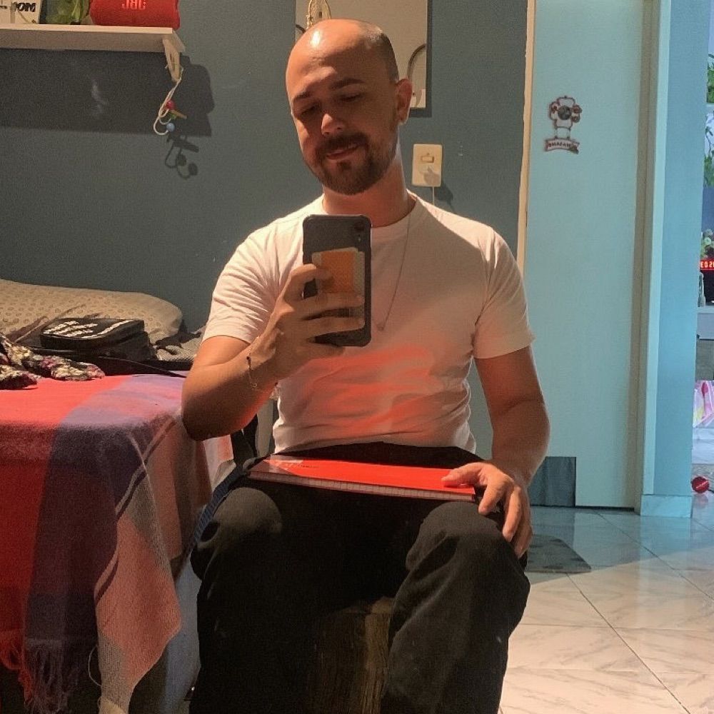 Lucas Gonçalves 
