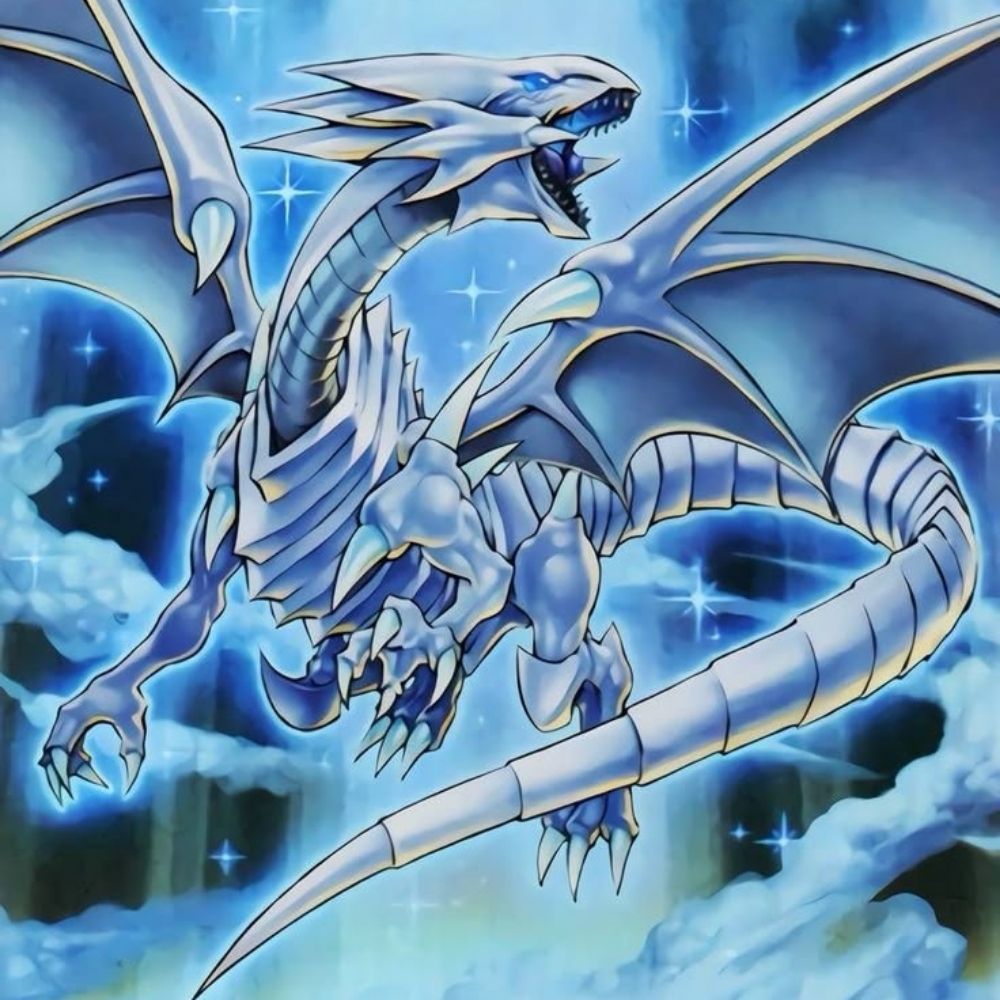 Blue eyes-white dragon 💙🐉