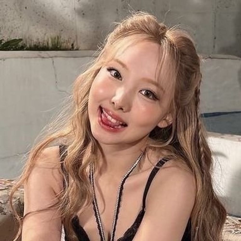 line pink pantheress da silva 🍸 viu o twice 