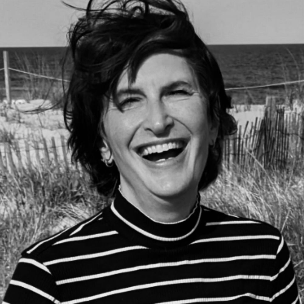 Liz deBeer