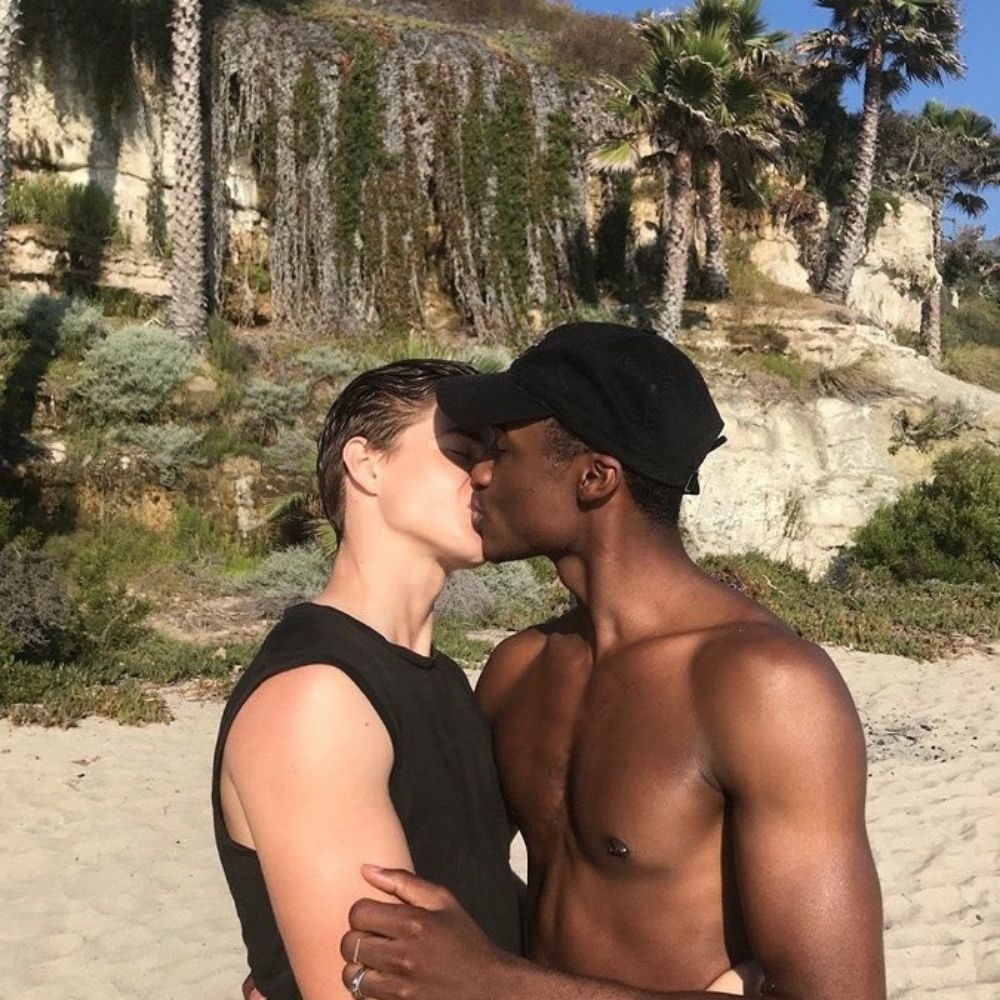 Wild & gay 💦🥾🏕️