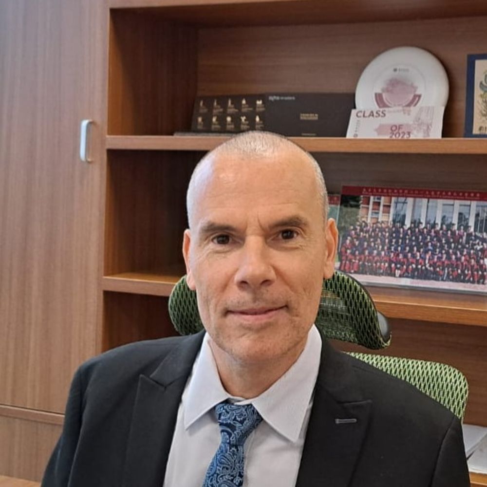 Dr. Danny Friedmann