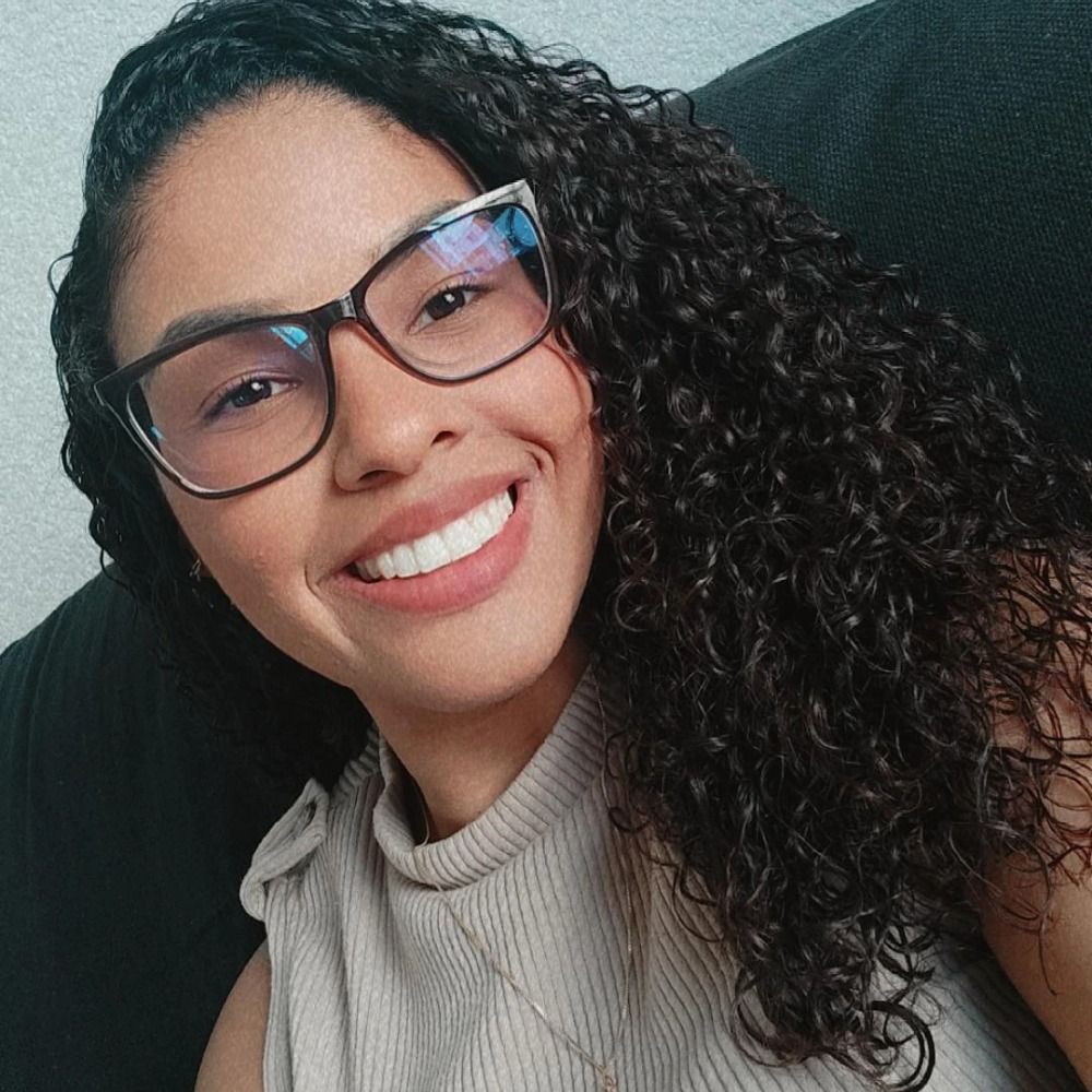 Larissa Alves 
