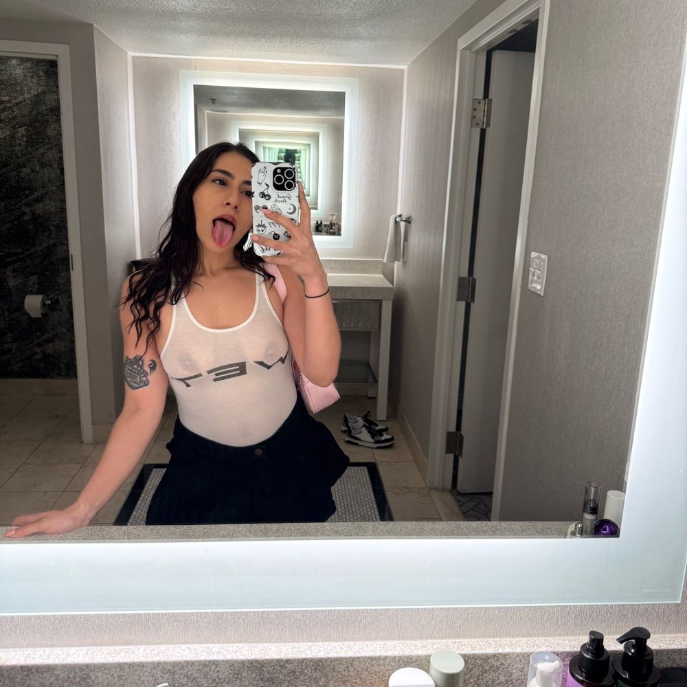 Bratty Mia