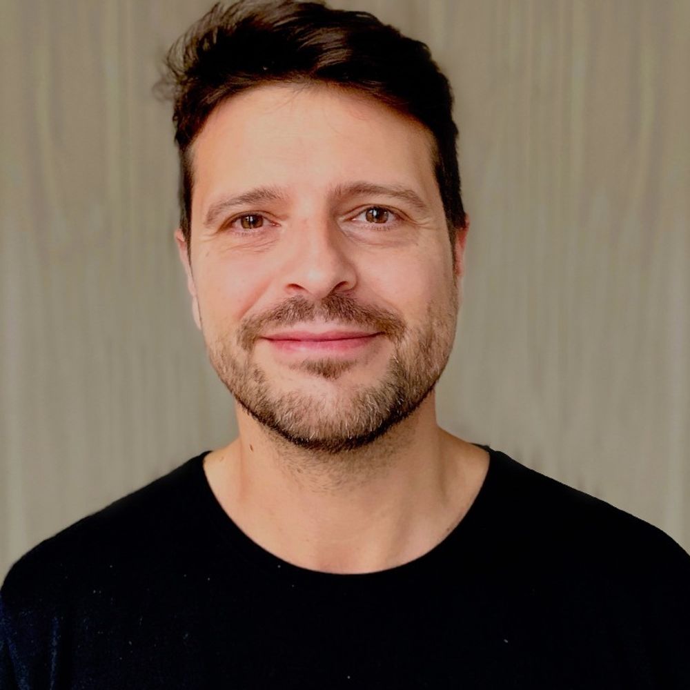 Alessio Perry