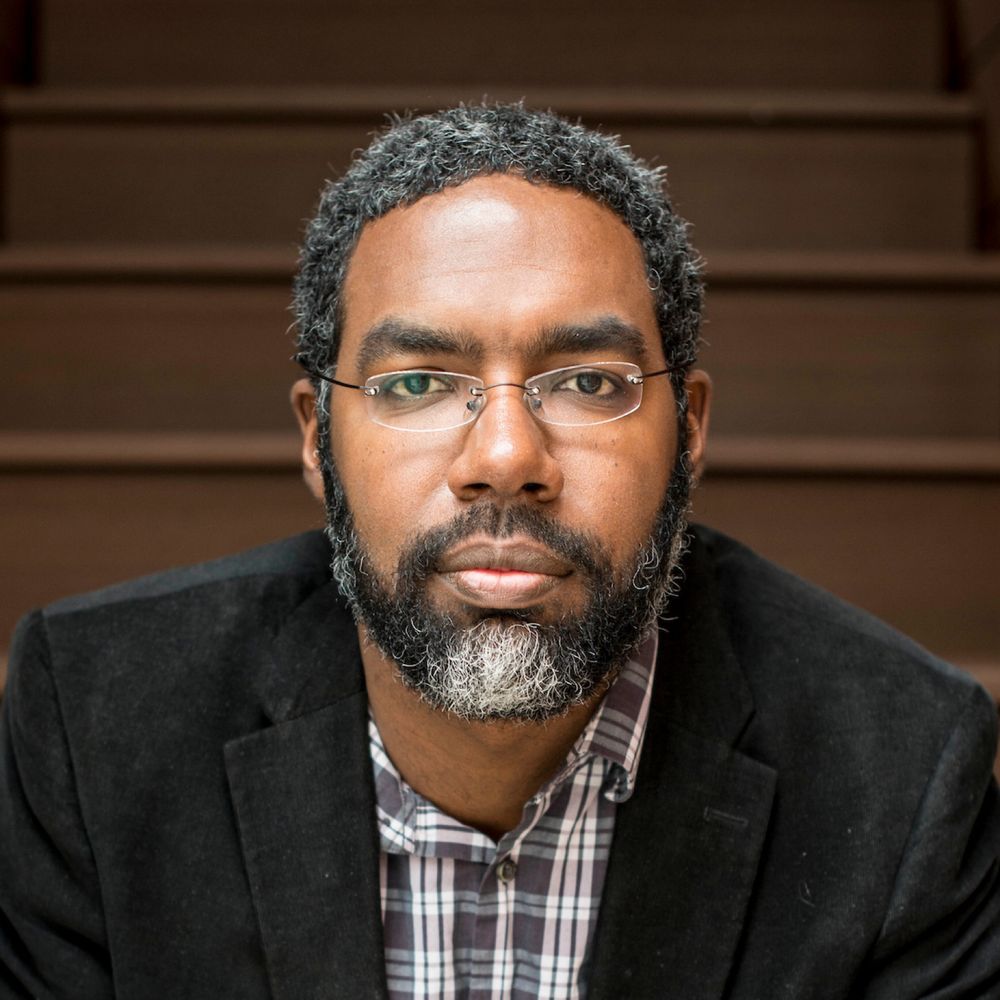 Deen Freelon 