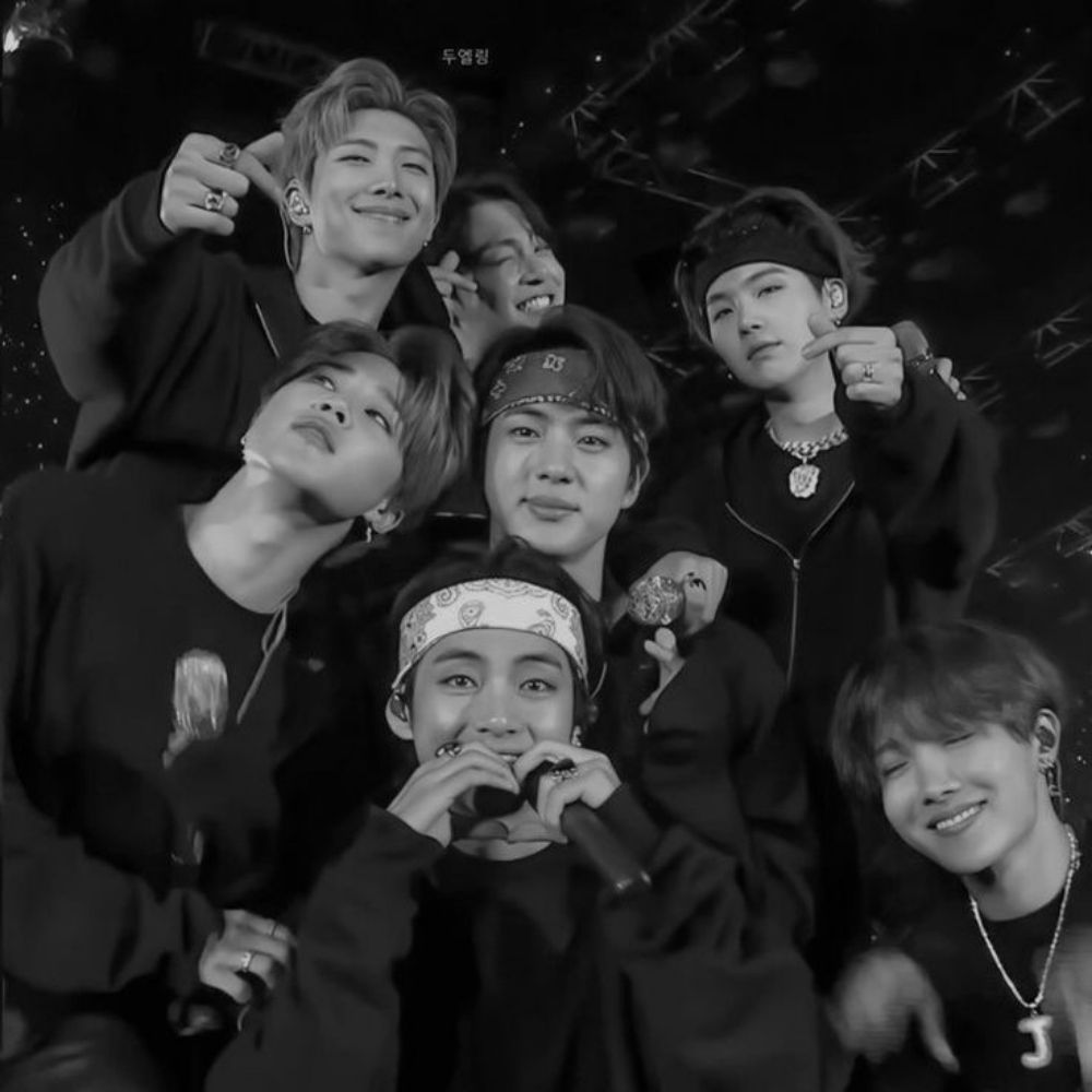 ⟭⟬ 𝑳𝒂𝒓𝒊ミ🌙♡ ᴹᵒᵒⁿᶜʰⁱˡᵈ