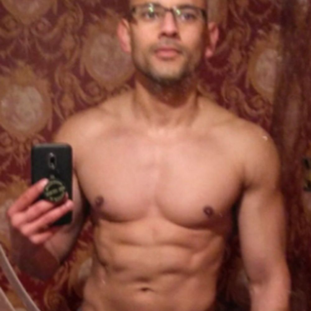 Shredded Dad's Garage Gym