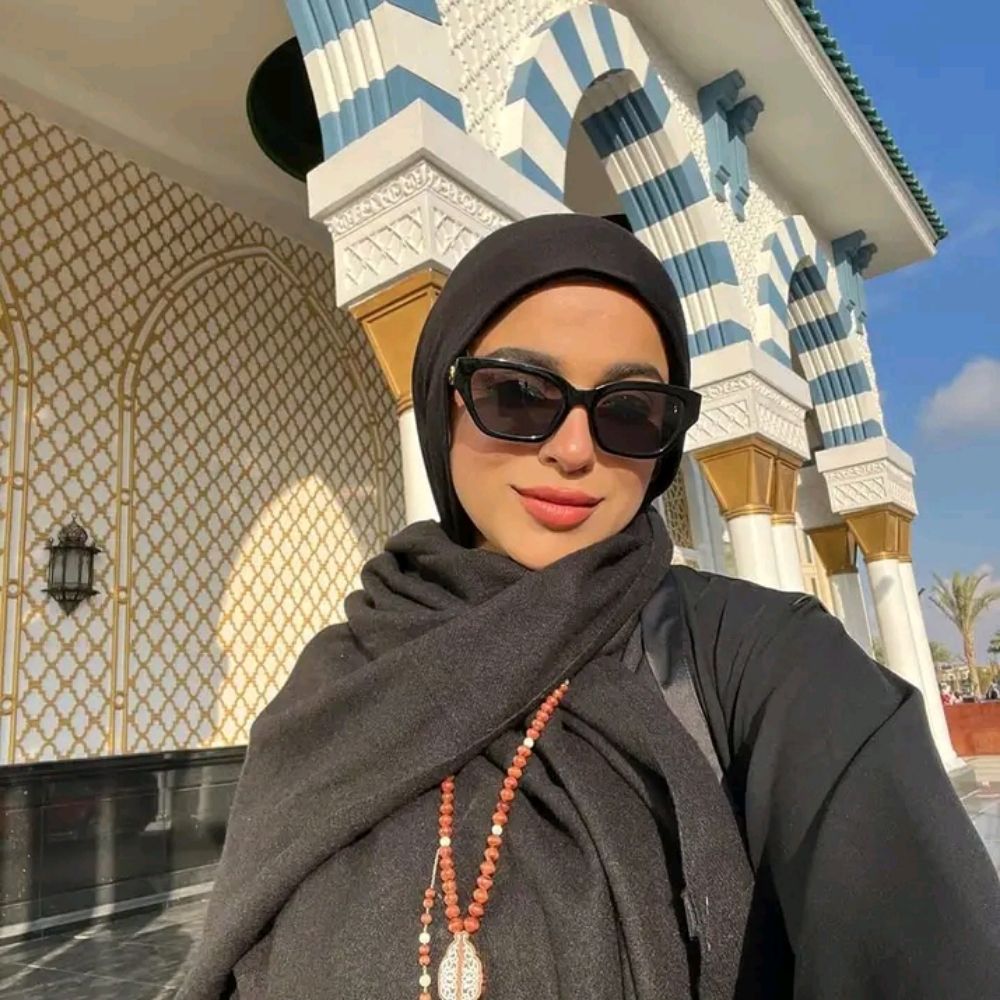 Expert crypto trends 

Portfolio manager 

Muslim mather wife