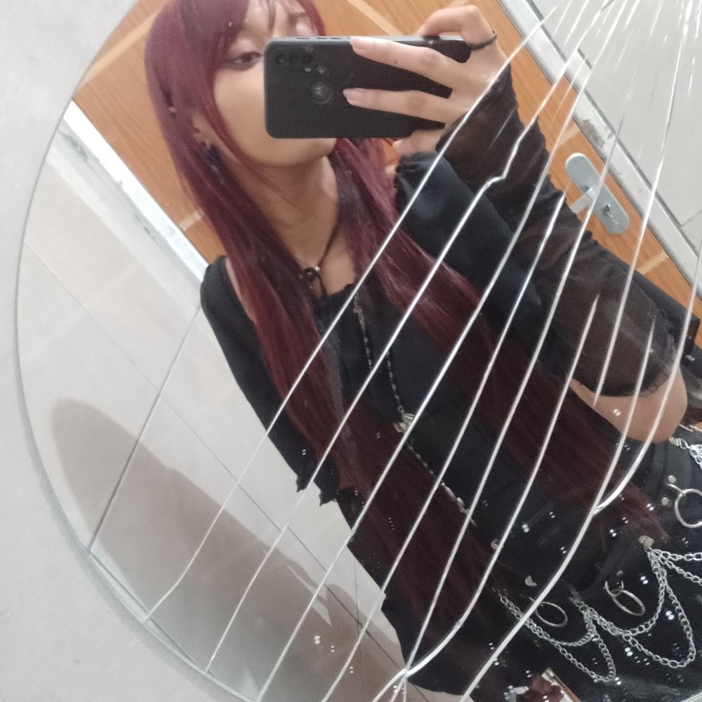 anna 🖤🥀
