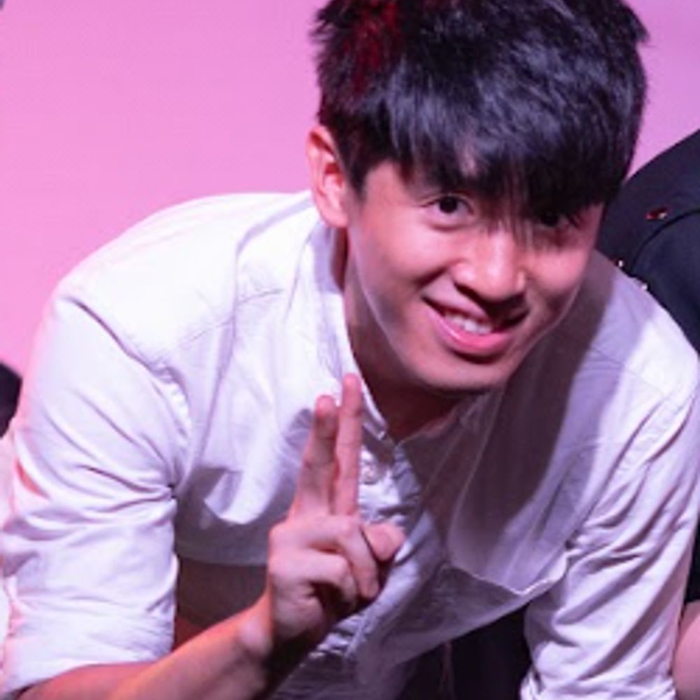 Zhenglong Zhou