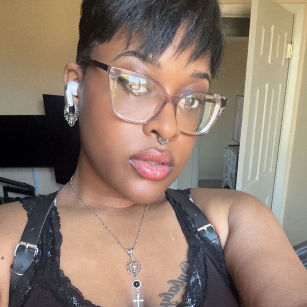 Rae 🐦‍⬛